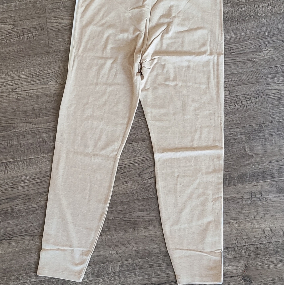 Plus Size Side-Striped Leggings